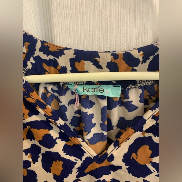 NWOT Karlie Blouse - Picture 3 of 6